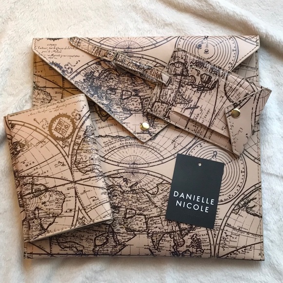 Danielle Nicole Other - NWT! Danielle Nicole Travel Set 3pc